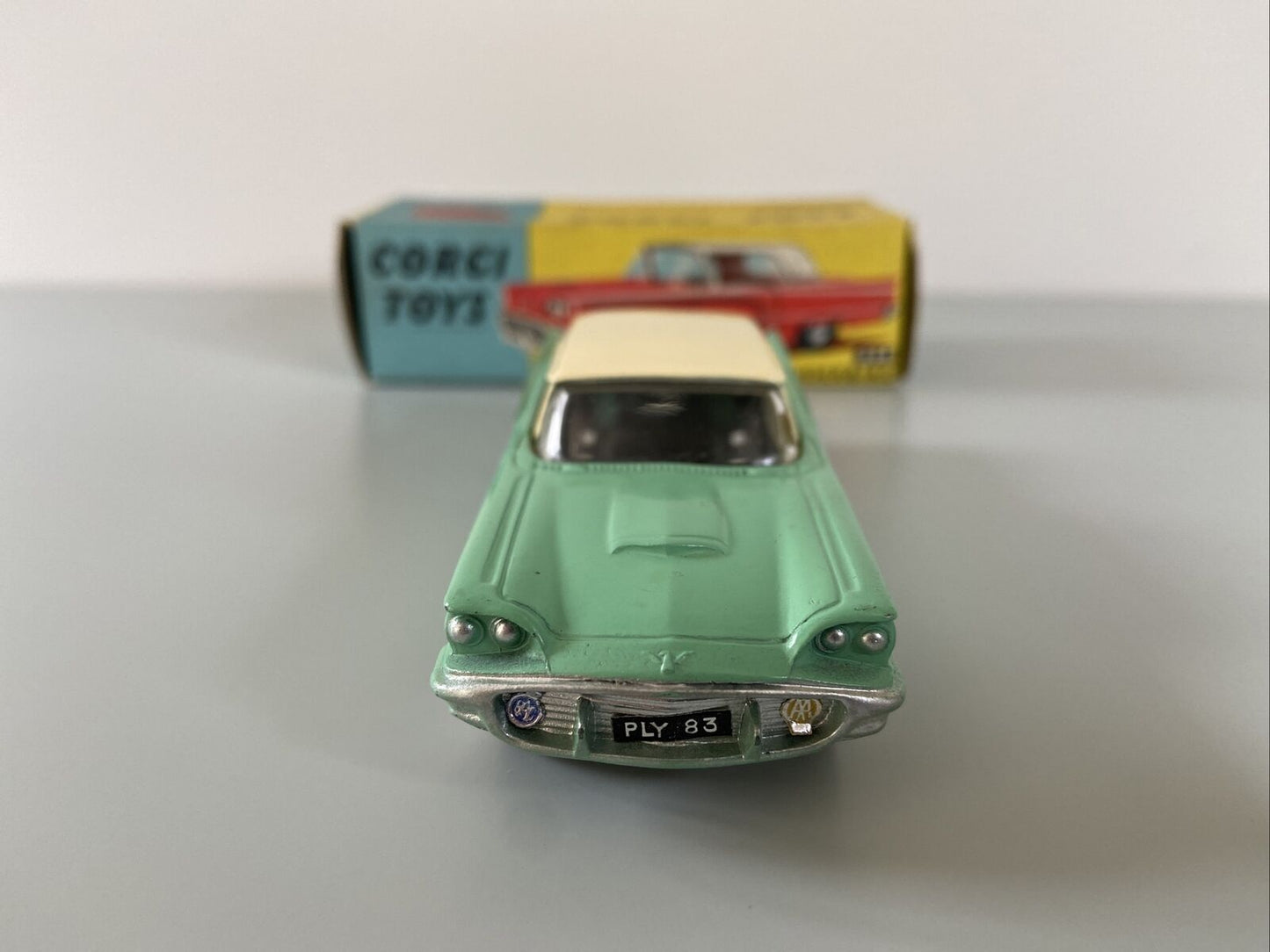 Corgi 214 Ford Thunderbird in Originalverpackung