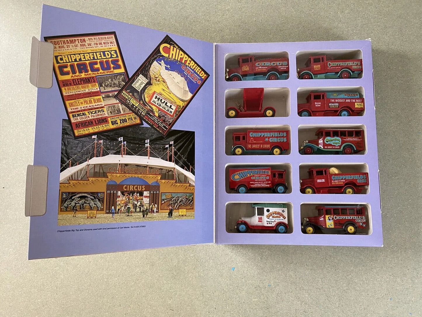 Corgi Chipperfields Circus 31901 , 17801 And 10 Vintage Model Vehicles
