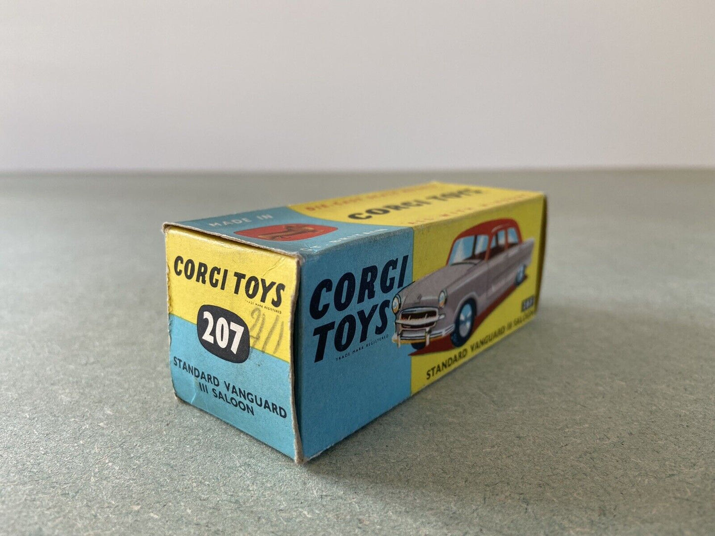 Corgi 207 Standard Vanguard III Saloon With Box