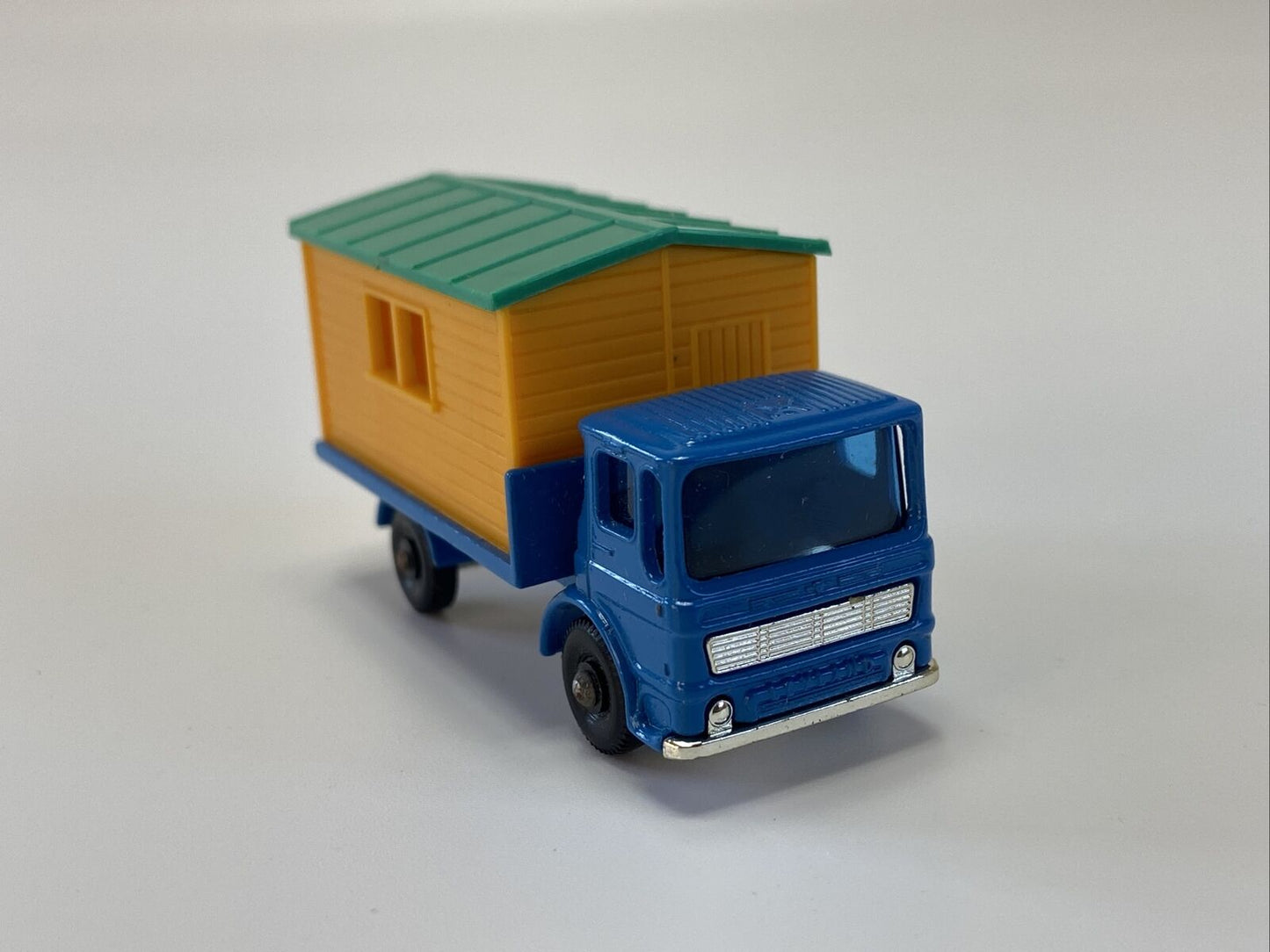 MATCHBOX LESNEY NO 60 TRUCK WITH SITE OFFICE WITH ORIGINAL BOX