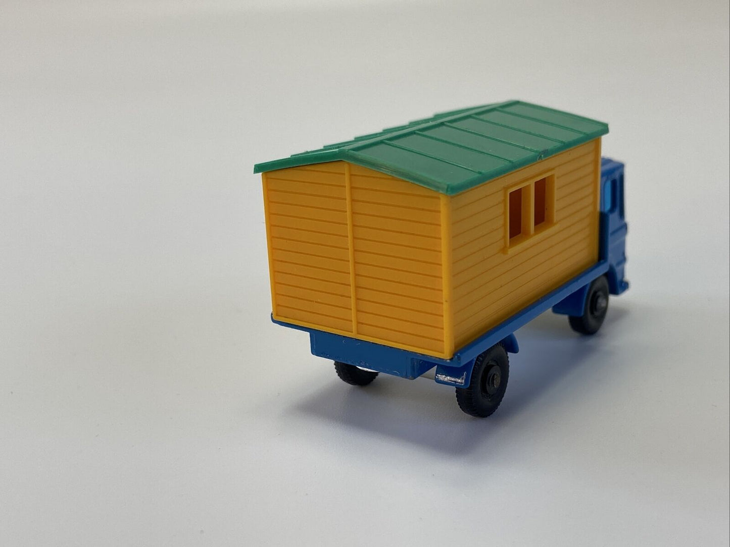 MATCHBOX LESNEY NO 60 TRUCK WITH SITE OFFICE WITH ORIGINAL BOX