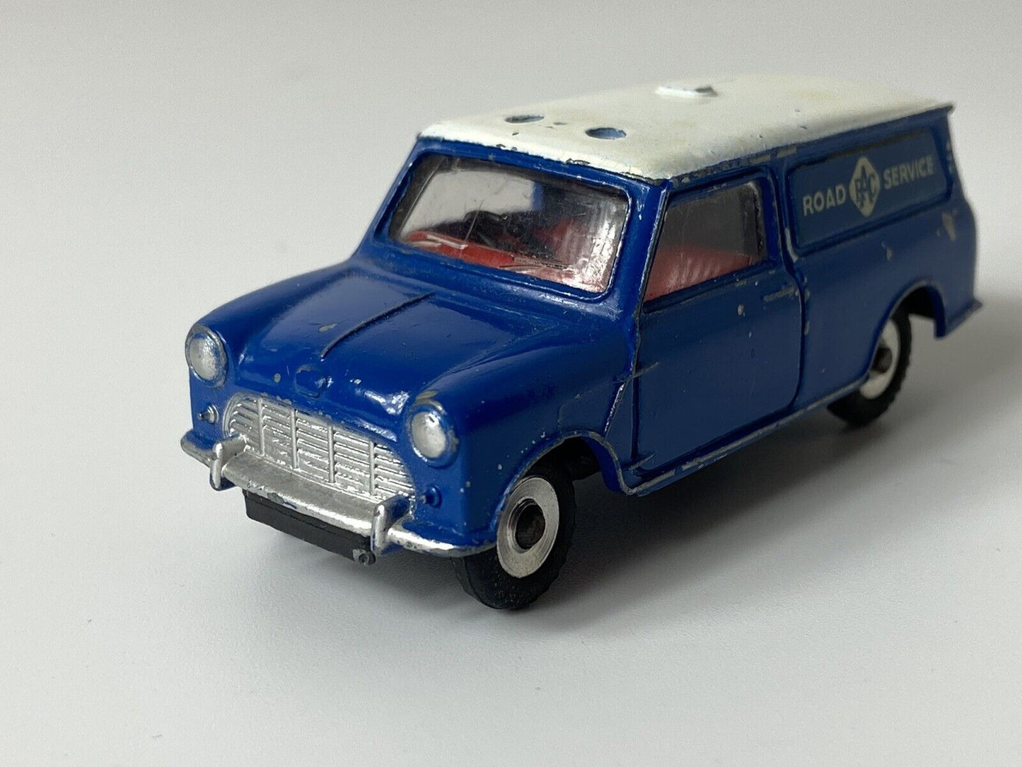 DINKY TOYS 273 RAC SERVICE MINI VAN