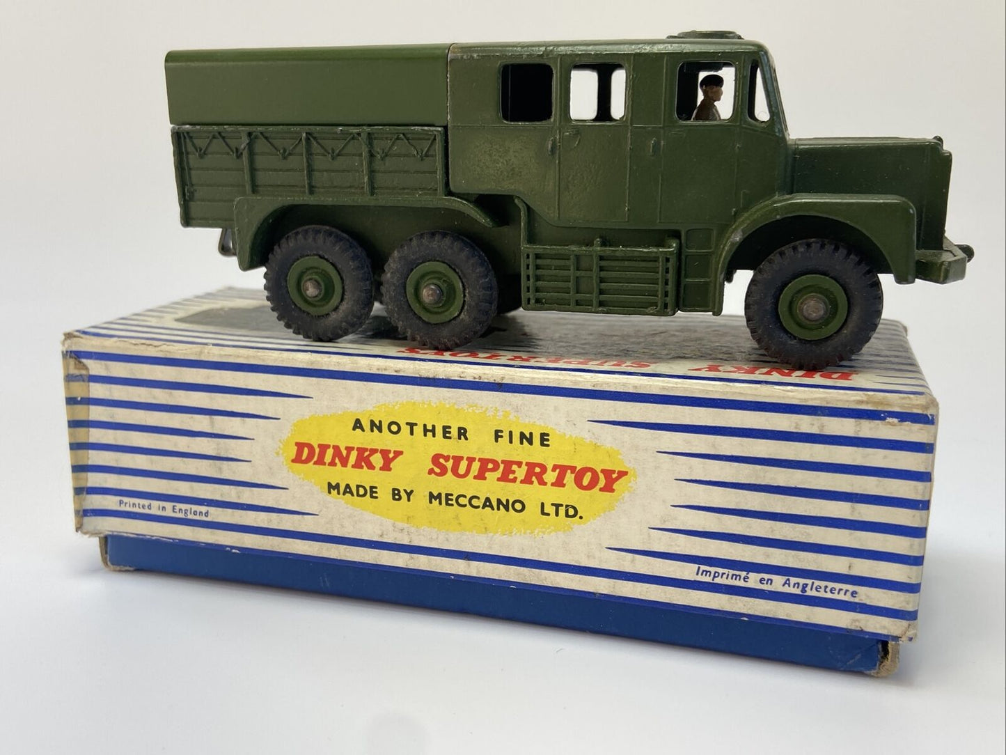 DINKY 689 MEDIUM ARTILLERY TRACTOR WITH BLUE STRIPE BOX