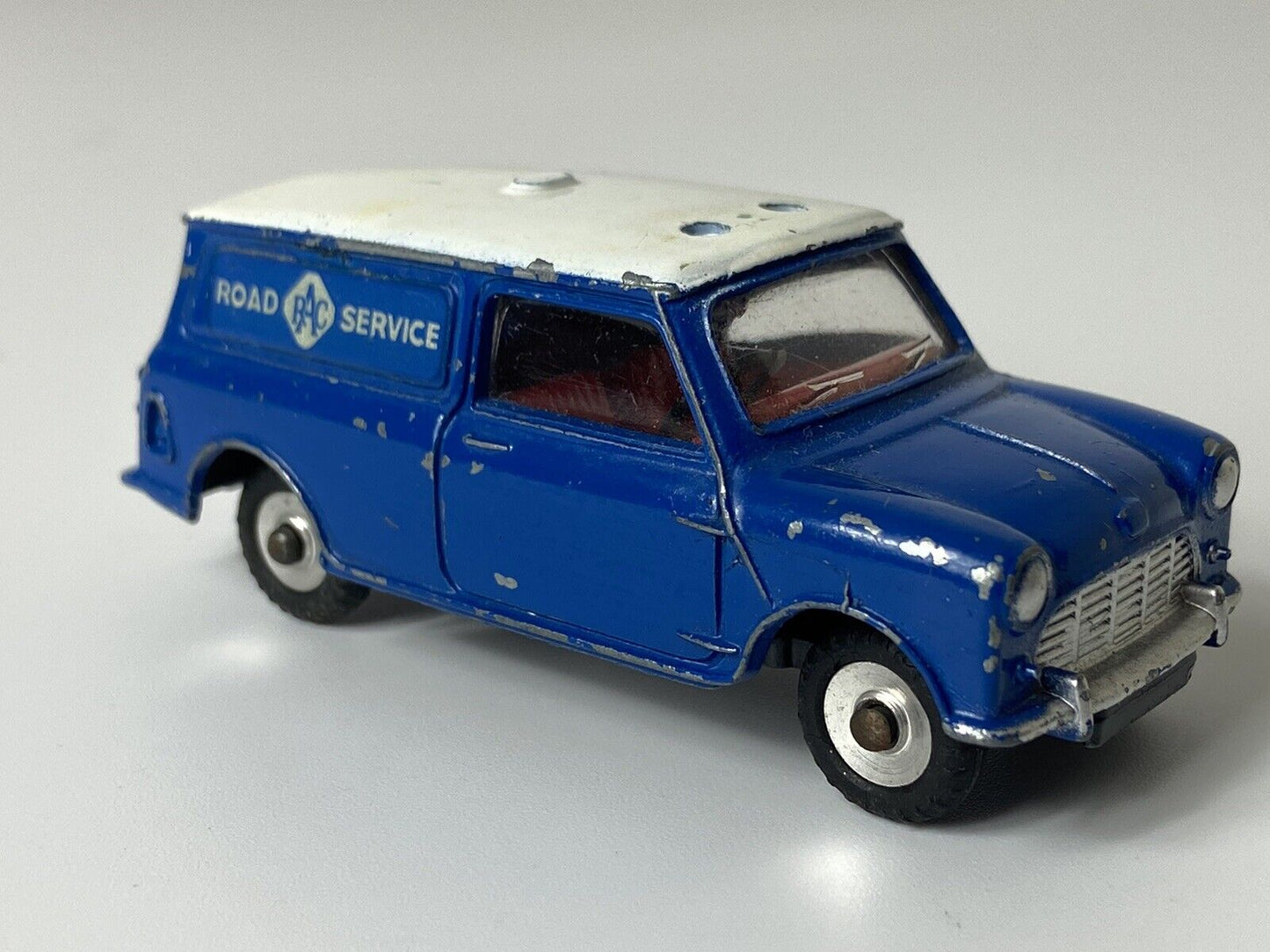 DINKY TOYS 273 RAC SERVICE MINI VAN