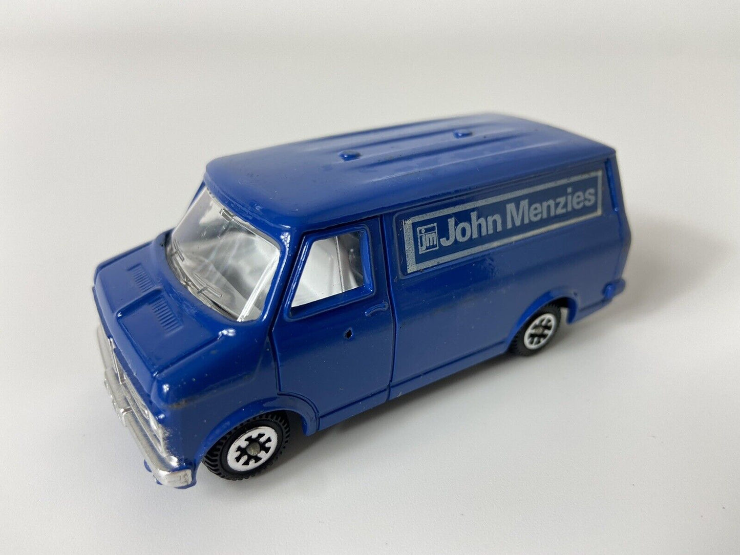 DINKY TOYS 410 BEDFORD VAN JOHN MENZIES WITH BUBBLE PACK
