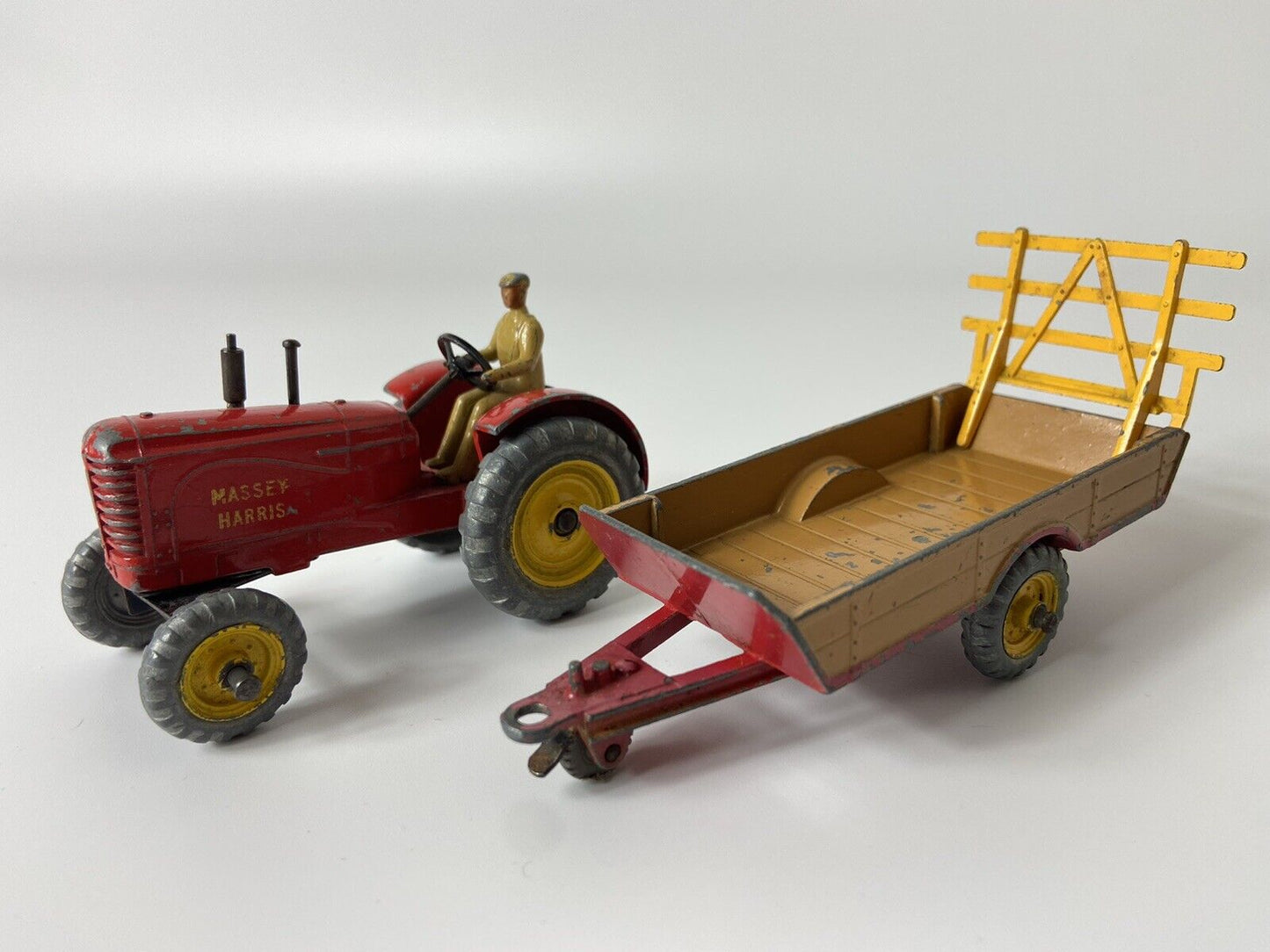 DINKY 300 TRACTOR & 320 HALESOWEN FARM TRAILER