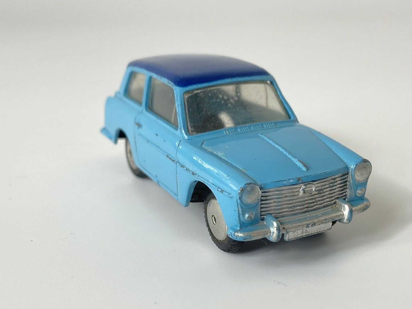 CORGI 216 AUSTIN A.40 SALOON BLUE WITH BOX