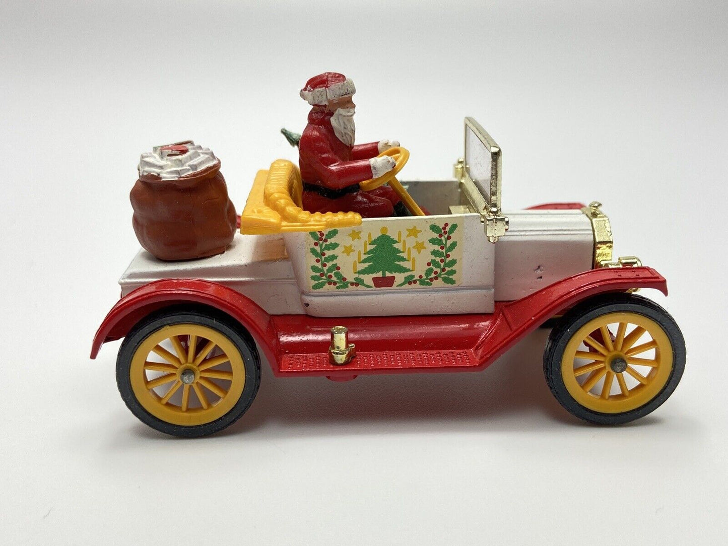 DINKY 485 SANTA CLAUS (MODEL T FORD) with ORIGINAL BOX
