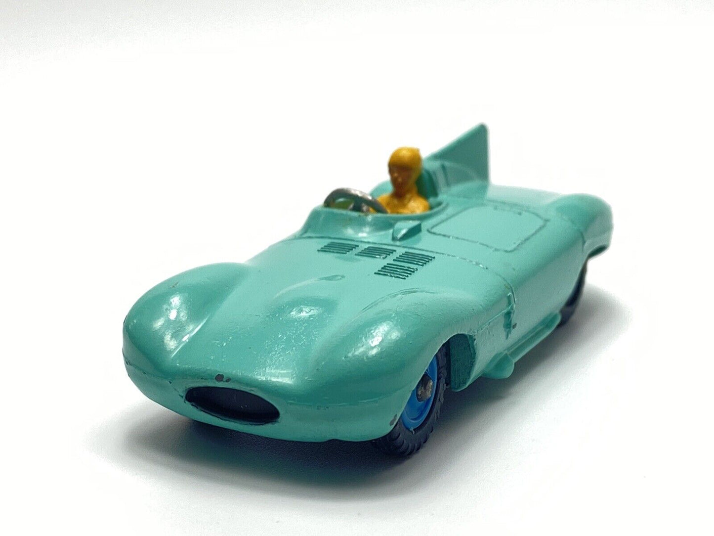 DINKY 238 JAGUAR D TYPE TURQUOISE WITH YELLOW DRIVER/ BLUE HUBS WITH BOX