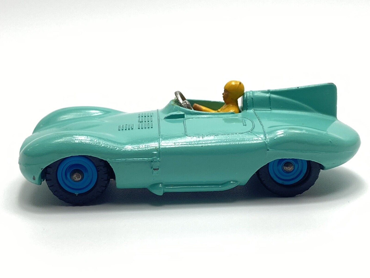 DINKY 238 JAGUAR D TYPE TURQUOISE WITH YELLOW DRIVER/ BLUE HUBS WITH BOX