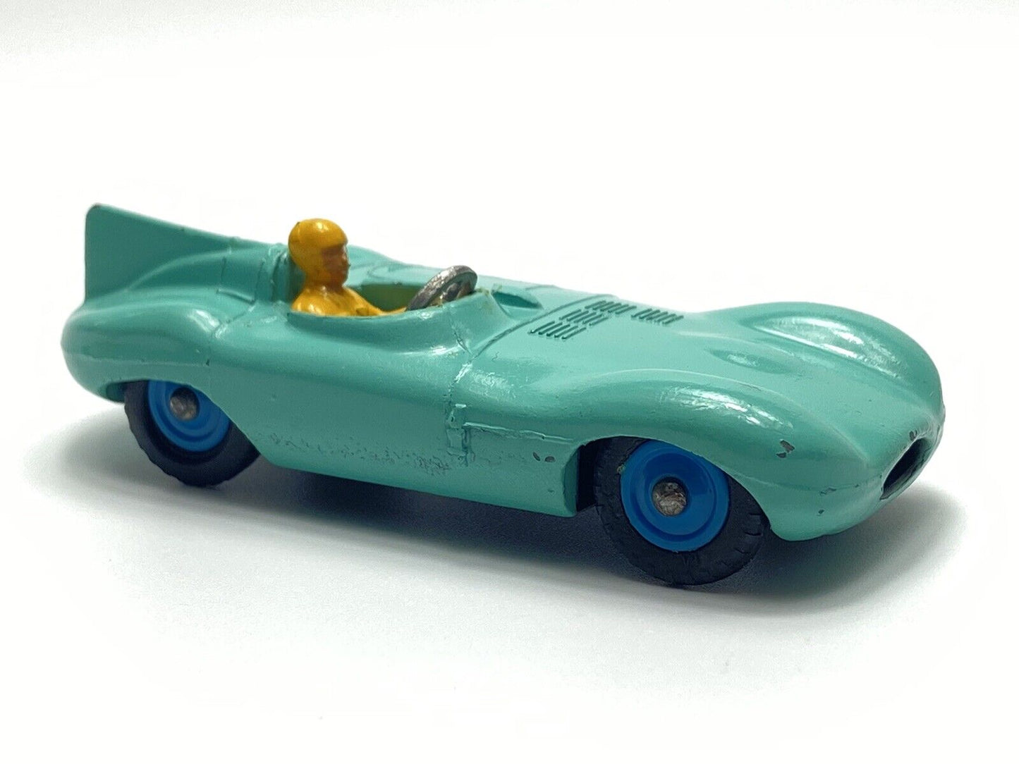 DINKY 238 JAGUAR D TYPE TURQUOISE WITH YELLOW DRIVER/ BLUE HUBS WITH BOX