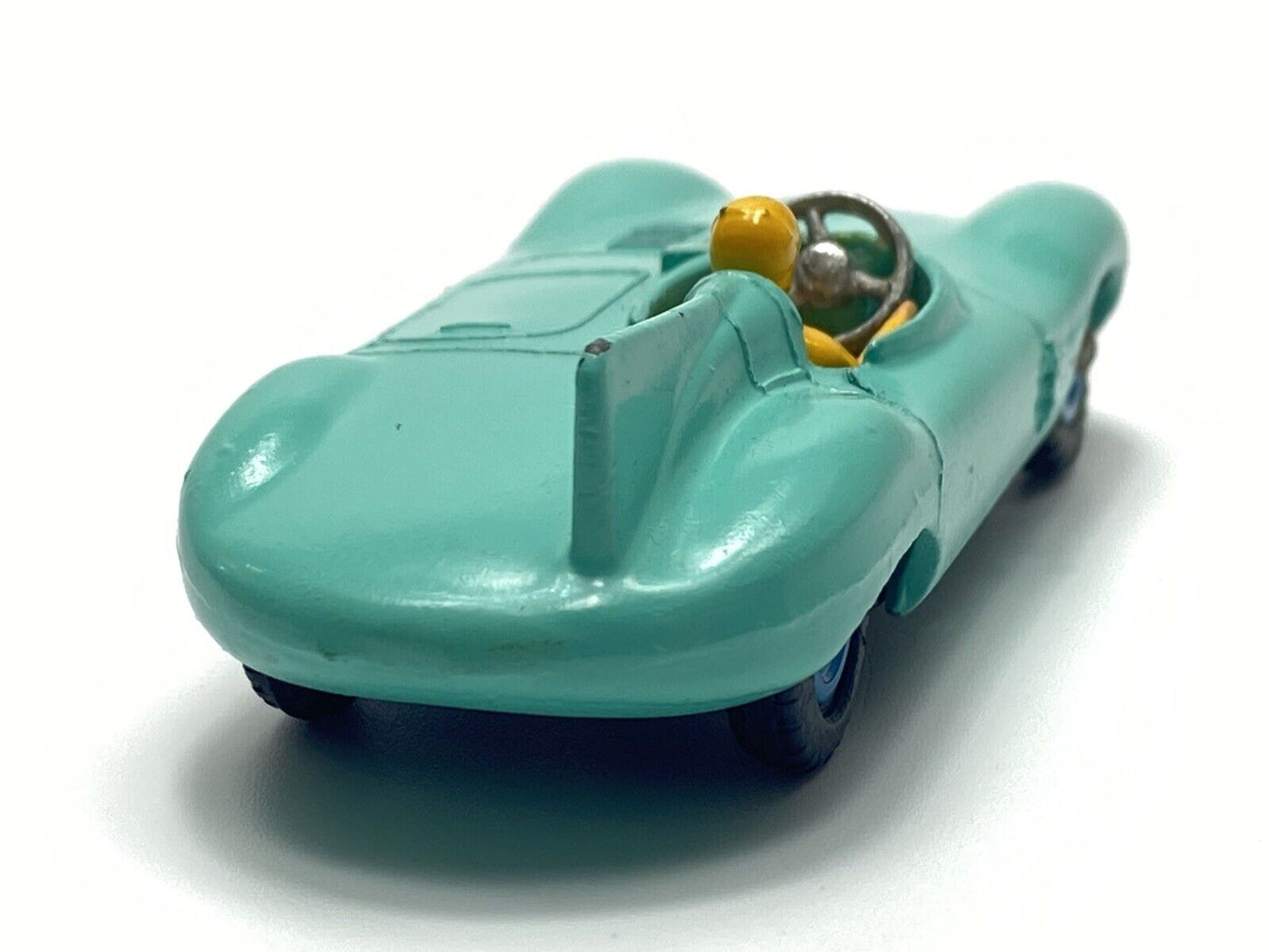 DINKY 238 JAGUAR D TYPE TURQUOISE WITH YELLOW DRIVER/ BLUE HUBS WITH BOX