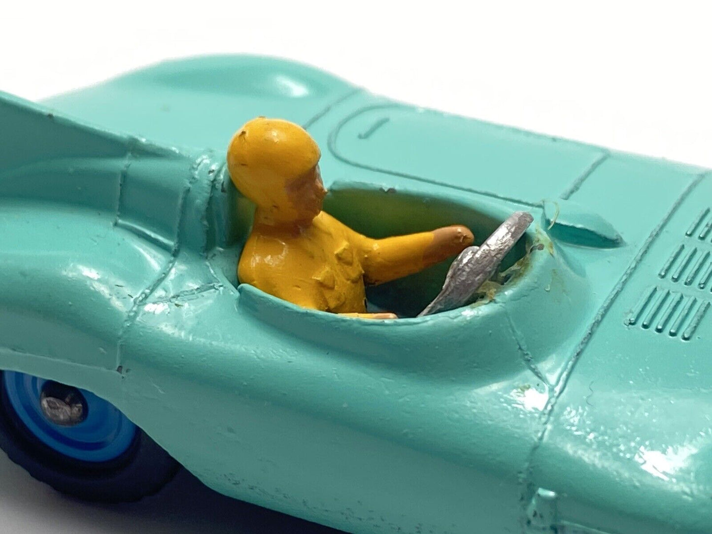 DINKY 238 JAGUAR D TYPE TURQUOISE WITH YELLOW DRIVER/ BLUE HUBS WITH BOX