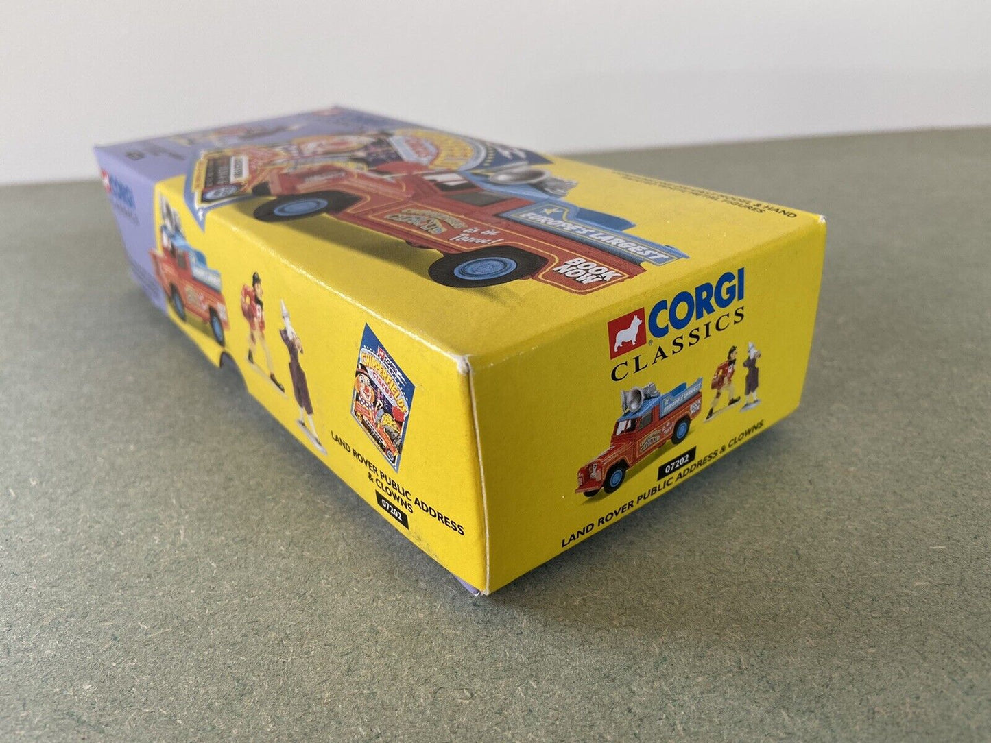 Corgi 07202 Land Rover & Clowns With Box - Mint