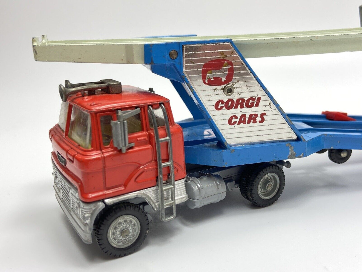 CORGI 1138 TILT CAB CARRIMORE CAR TRANSPORTER MARK IV