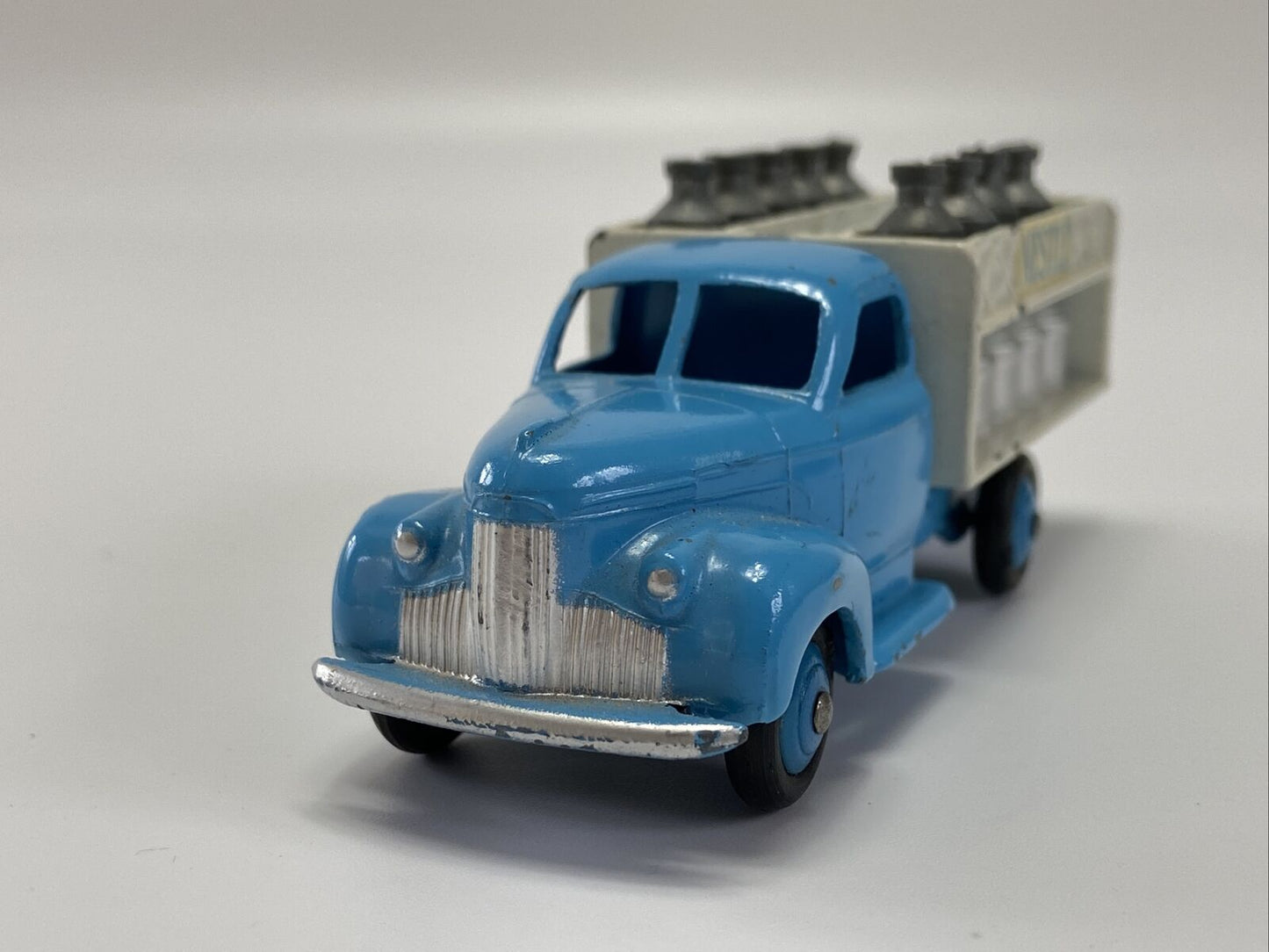 FRENCH DINKY 25 O CAMION LAITIER NESTLÉ IN ORIGINAL BOX