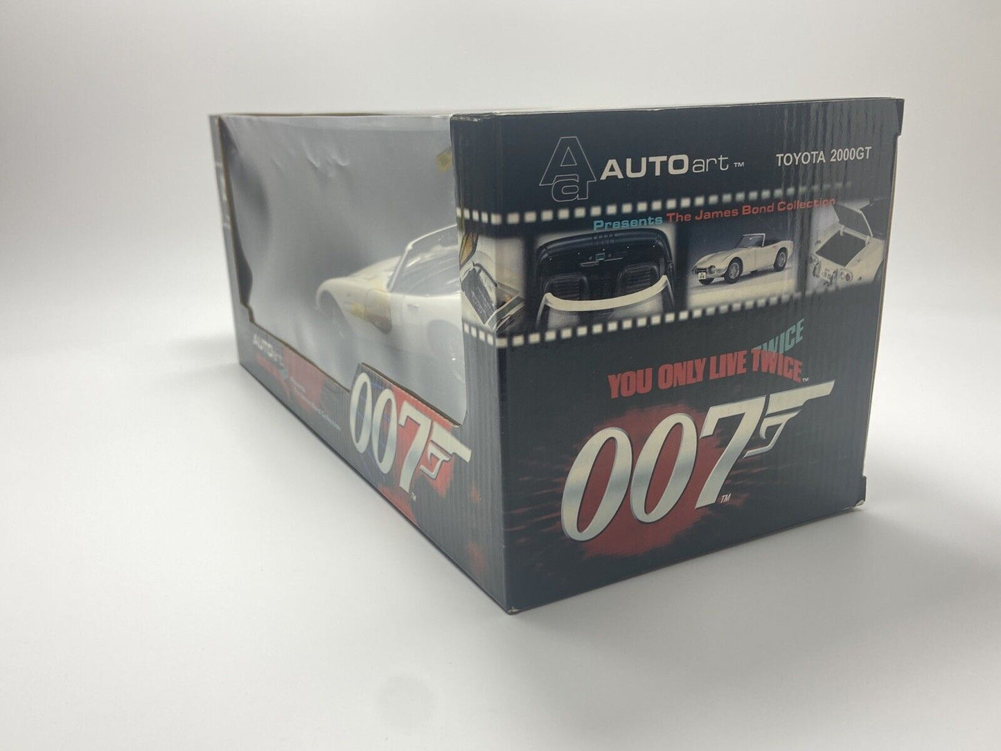 AUTOART 1/18TH SCALE "JAMES BOND" 79731 TOYOTA 2000 GT - MINT IN EXCELLENT BOX