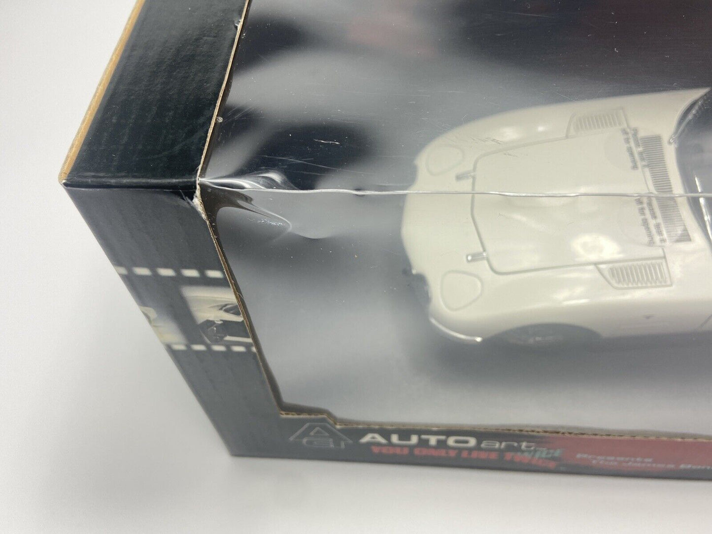 AUTOART 1/18TH SCALE "JAMES BOND" 79731 TOYOTA 2000 GT - MINT IN EXCELLENT BOX