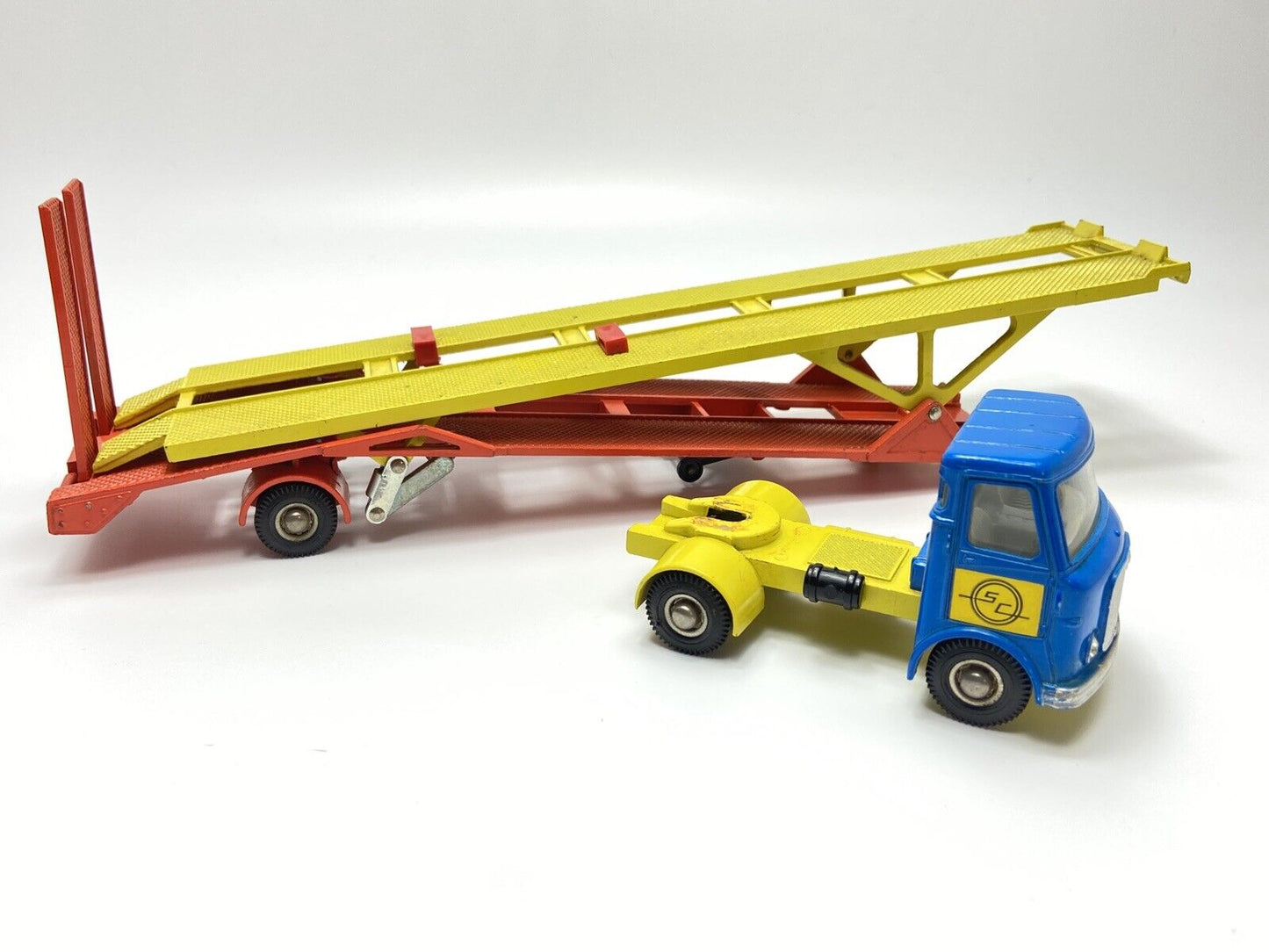 DINKY 974 AEC HOYNOR CAR TRANSPORTER WITH BOX/INNER CARDBOARD SECTION