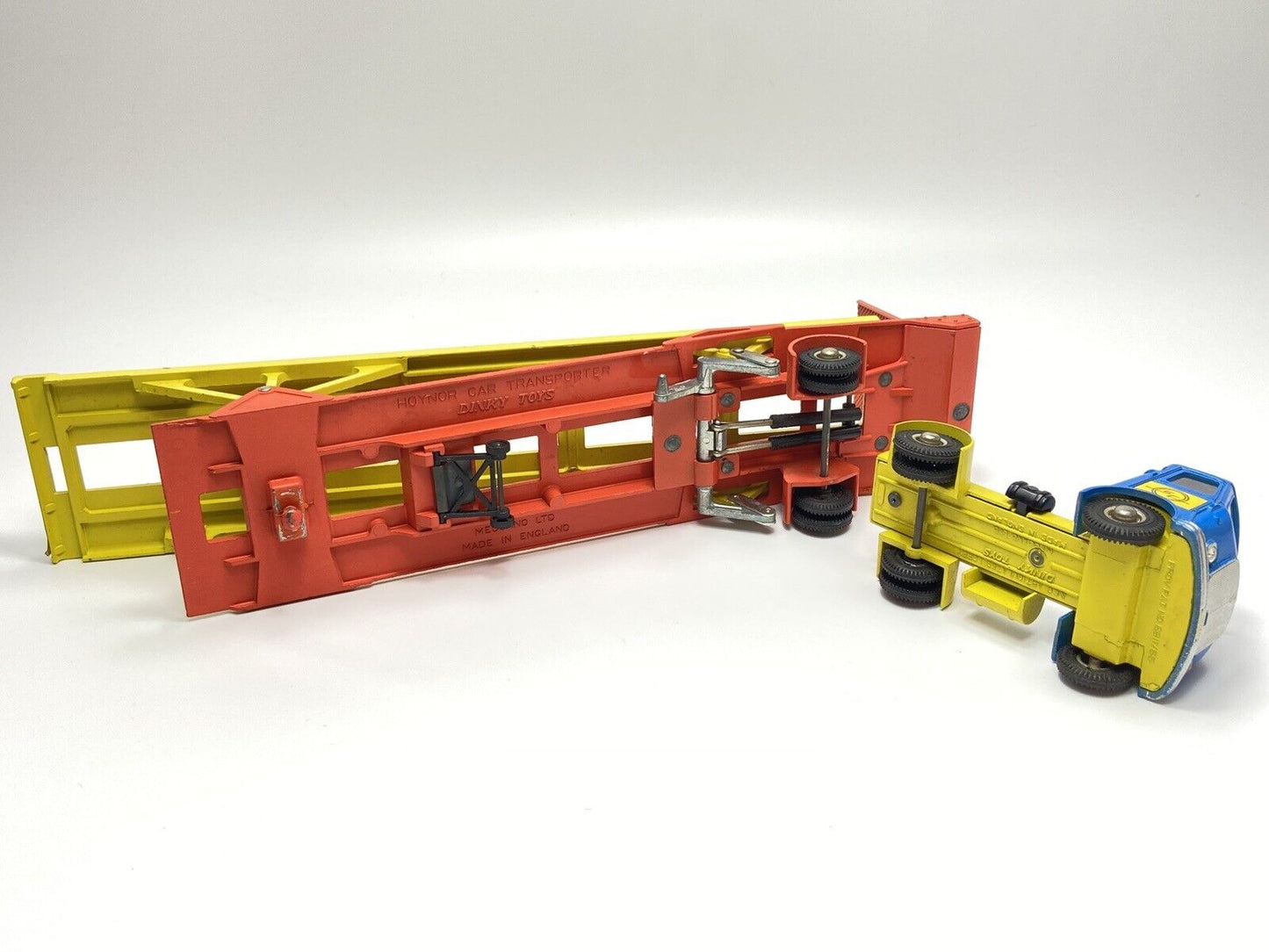 DINKY 974 AEC HOYNOR CAR TRANSPORTER WITH BOX/INNER CARDBOARD SECTION