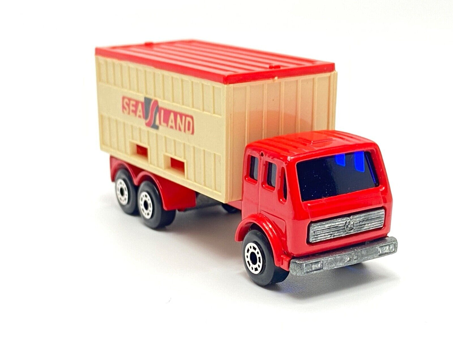 MATCHBOX SUPERFAST 42 C MERCEDES BENZ CONTAINER TRUCK 'SEALAND' WITH BOX