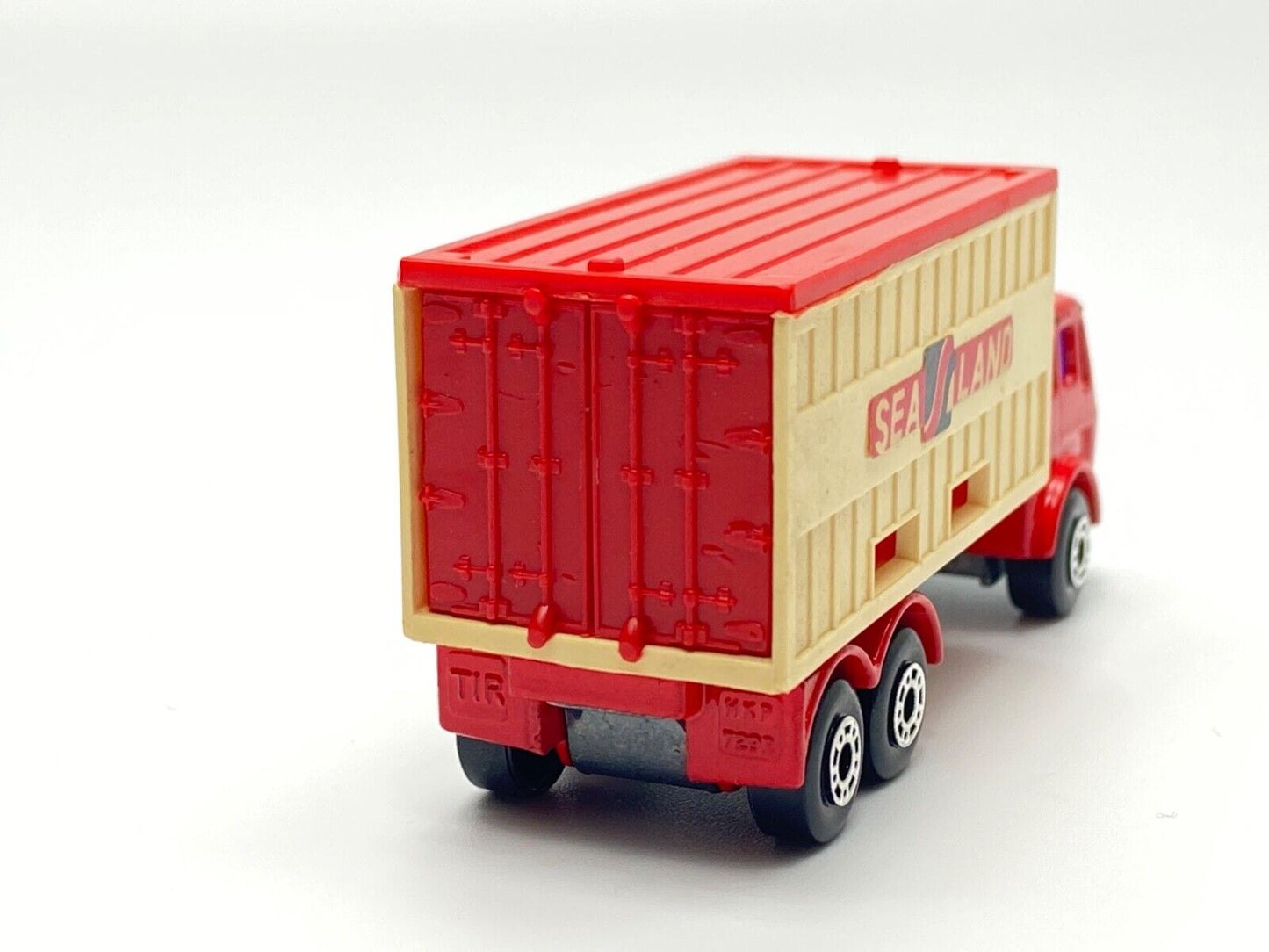 MATCHBOX SUPERFAST 42 C MERCEDES BENZ CONTAINER TRUCK 'SEALAND' WITH BOX