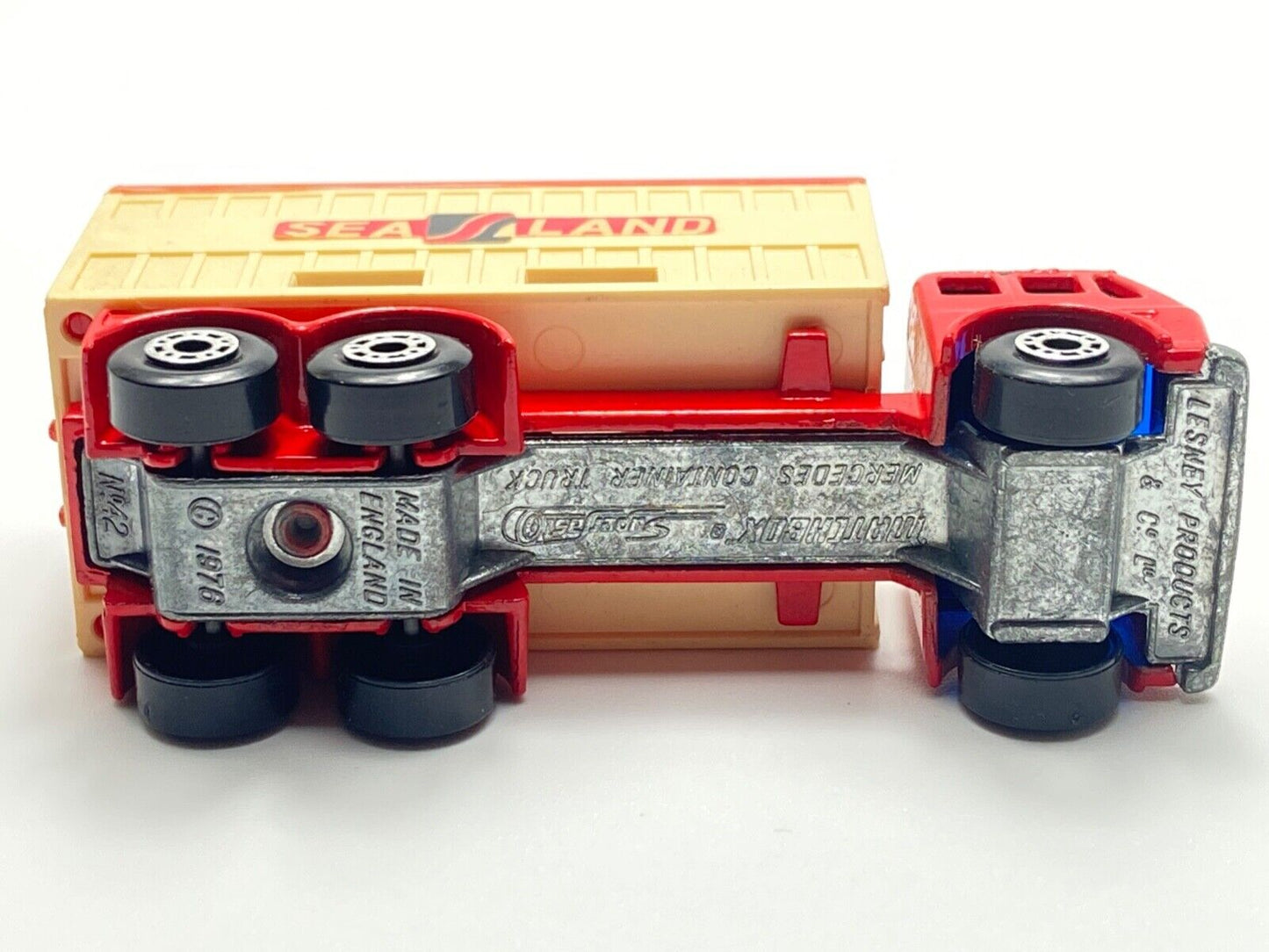 MATCHBOX SUPERFAST 42 C MERCEDES BENZ CONTAINER TRUCK 'SEALAND' WITH BOX