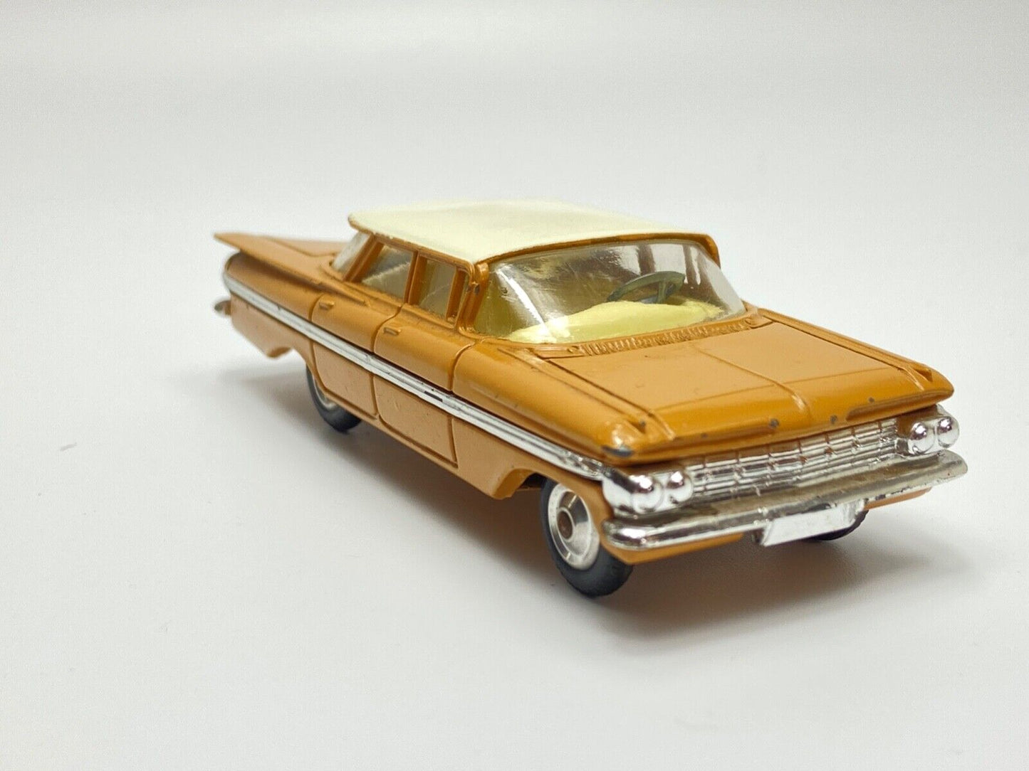 CORGI 248 CHEVROLET IMPALA - TAN BODY, LIGHT CREAM ROOF WITH ORIGINAL BOX