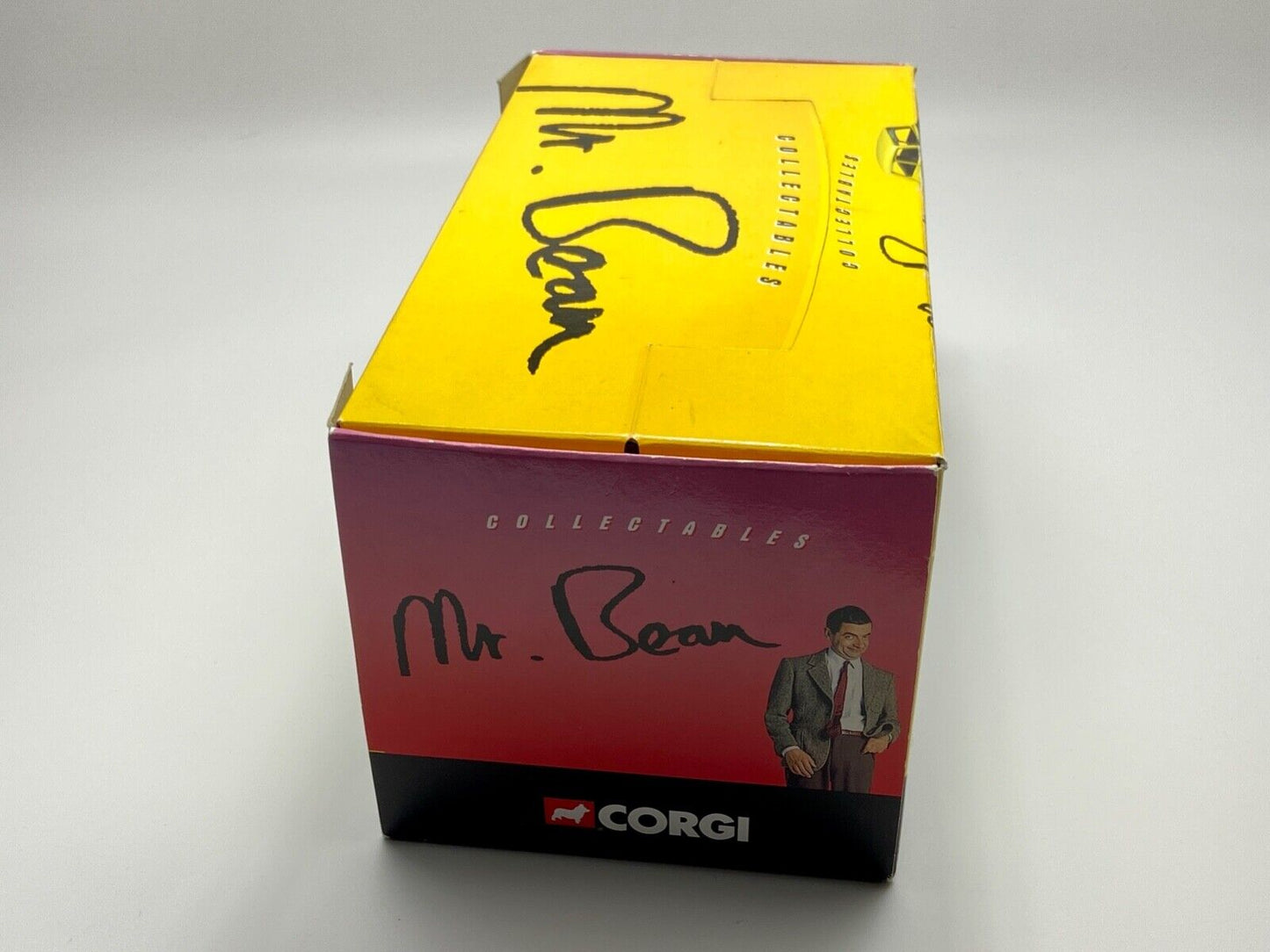 CORGI 61211 MR BEAN COLLECTABLES SERIES RETAILERS COUNTER TRADE PACK OF 12