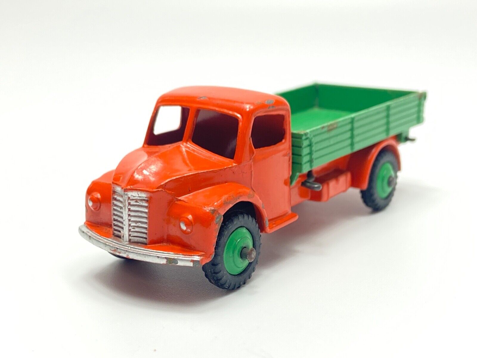 DINKY TOYS 30M 414 DODGE DUMP TRUCK IN GOOD CONDITION LoftVintageToys