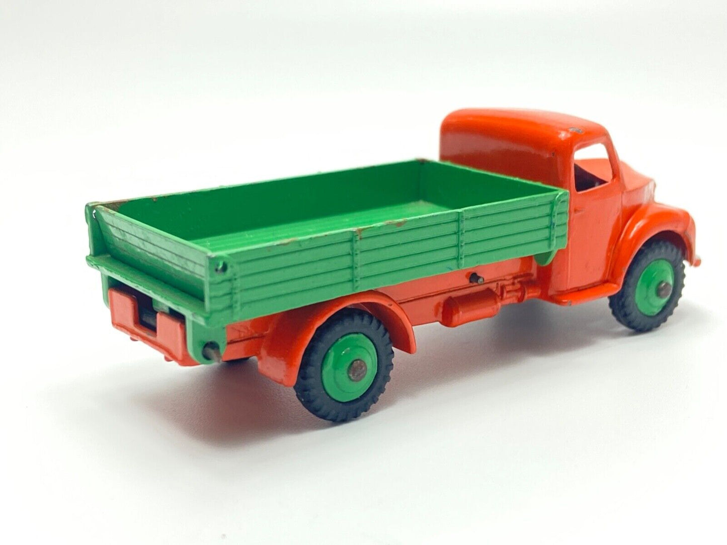 DINKY TOYS 30M/414 DODGE DUMP TRUCK IN GOOD CONDITION