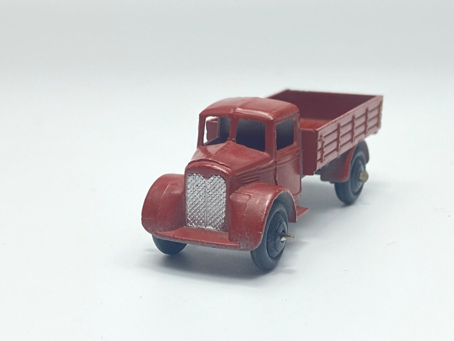 DINKY 22C MOTOR TRUCK RIDGED HUBS IN REDDISH BROWN
