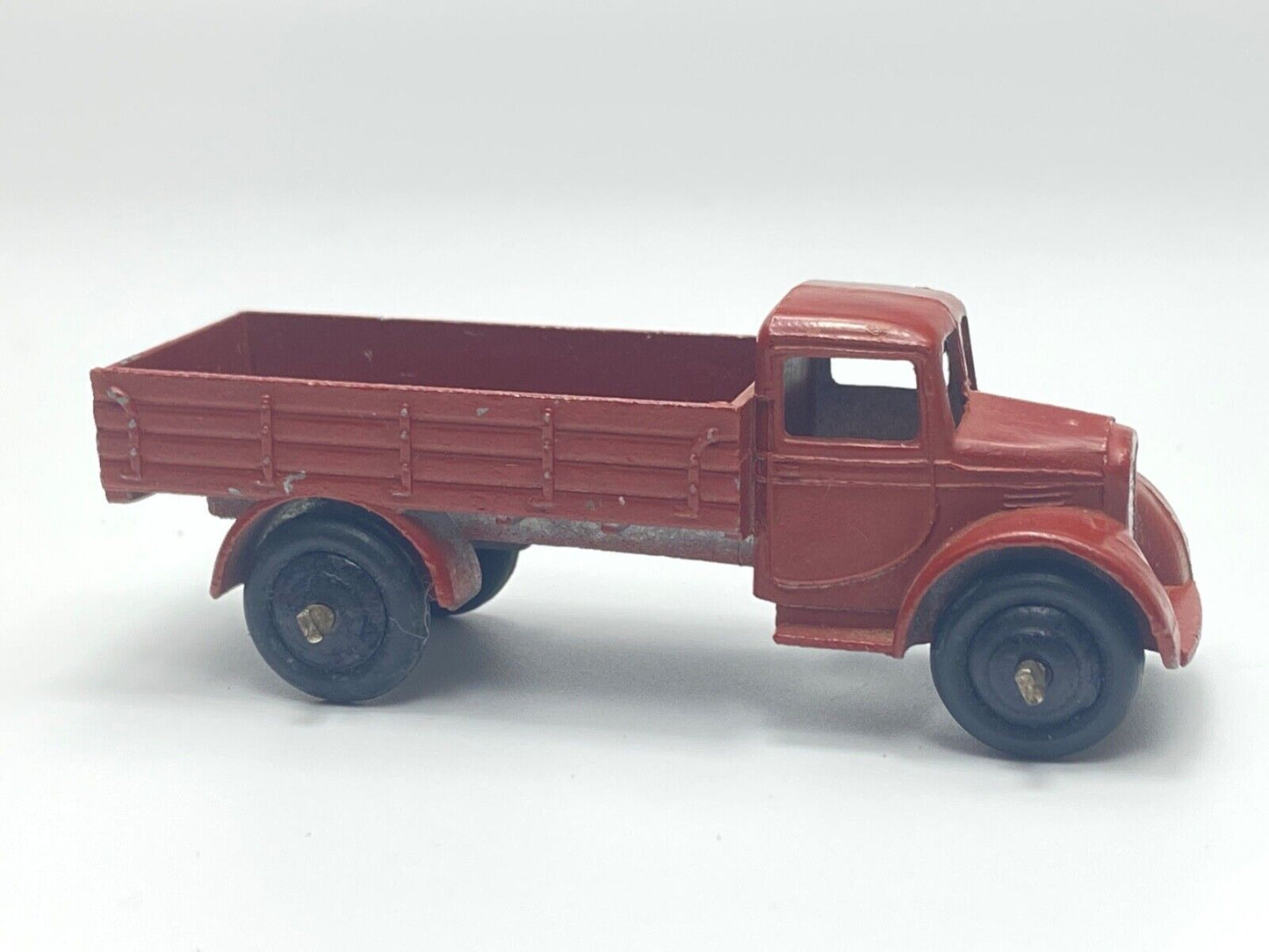 DINKY 22C MOTOR TRUCK RIDGED HUBS IN REDDISH BROWN