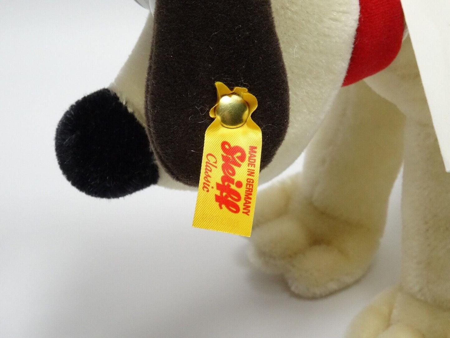 STEIFF GROMIT 23CM 663789 WHITE MOHAIR WITH TAG