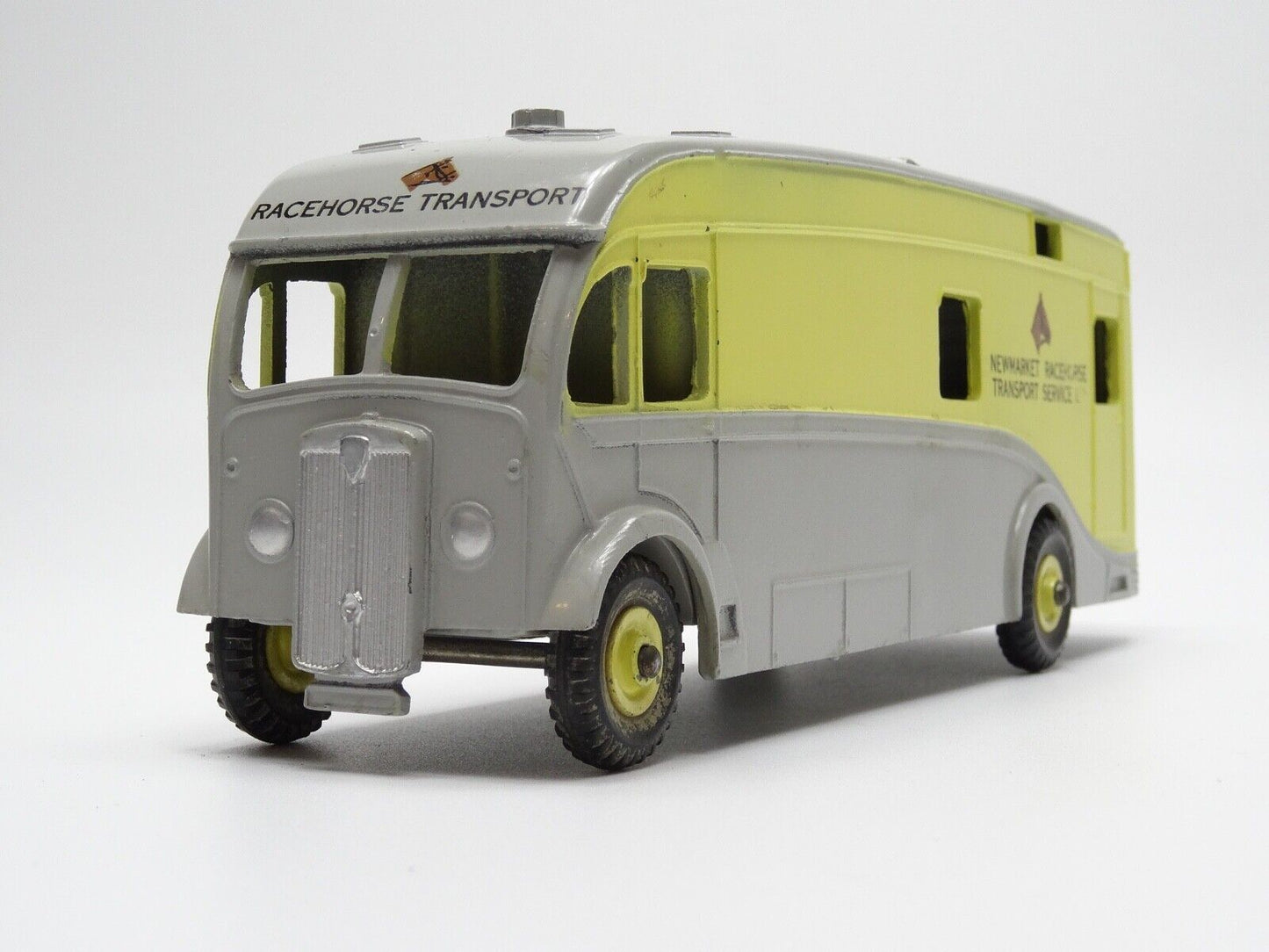 DINKY 979 RACEHORSE TRANSPORT IN EXCELLENT to NR MINT CONDITION