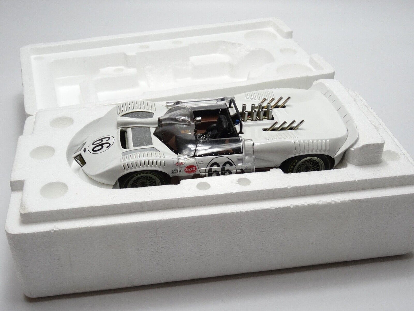 Autoart Millennium 1/18th scale 86596 Chaparral 2 Sport Pacer