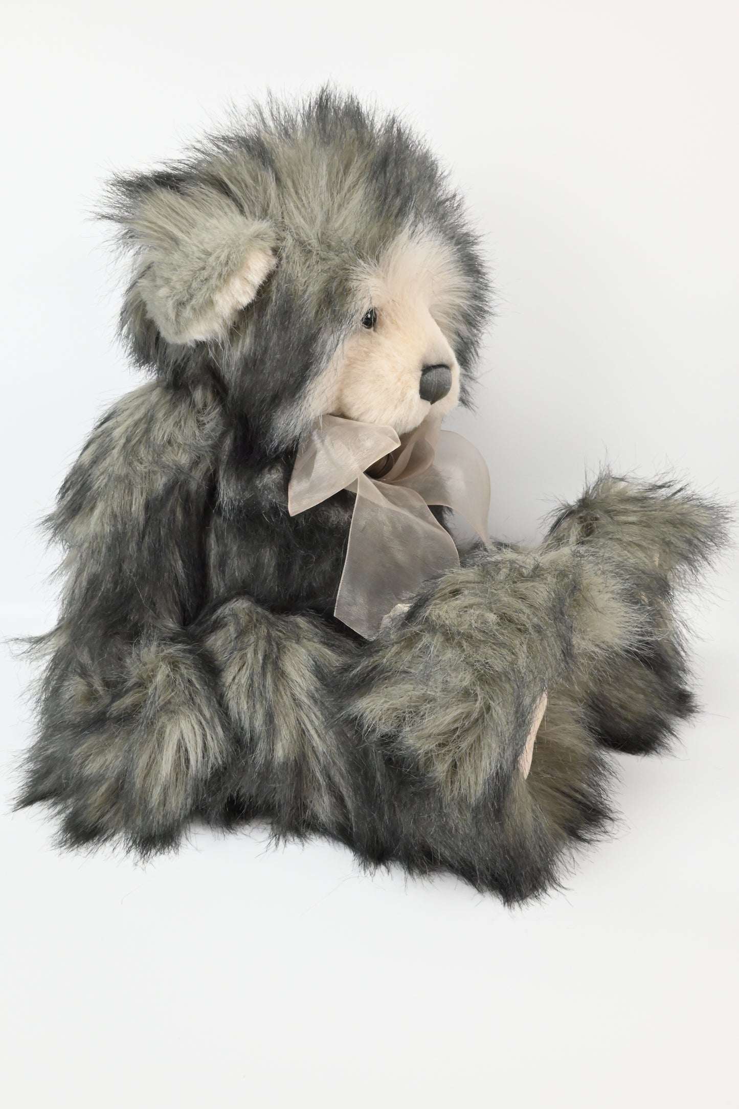 Charlie Bears Dorothy Teddy Bear - CB 604814