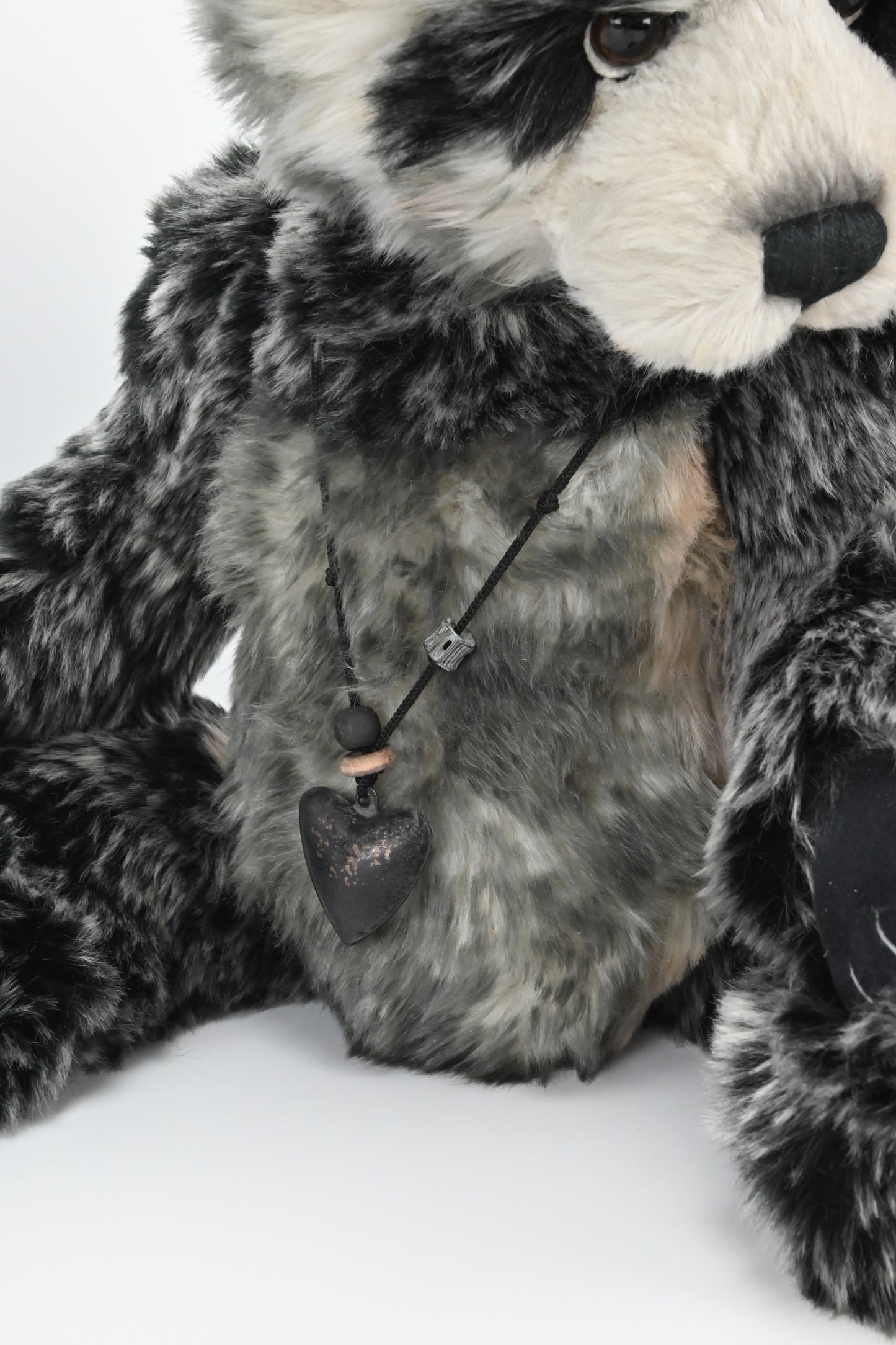 Charlie Bears Larry Panda Bear - CB 124954