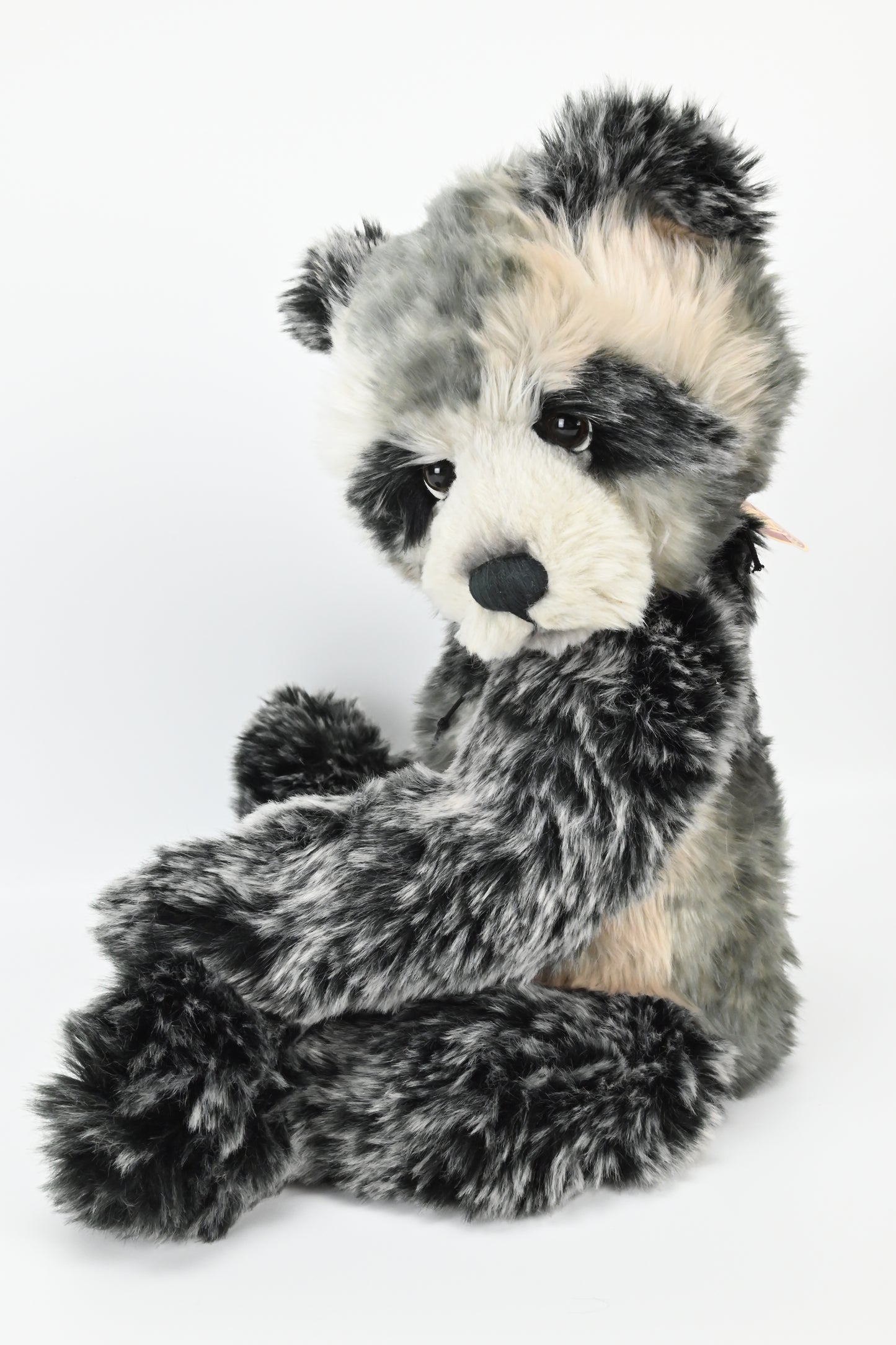 Charlie Bears Larry Panda Bear - CB 124954