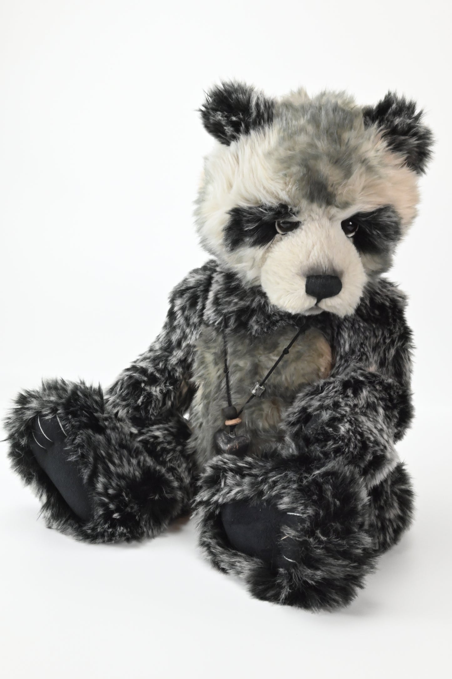 Charlie Bears LE Larry Panda Bear - CB 124954