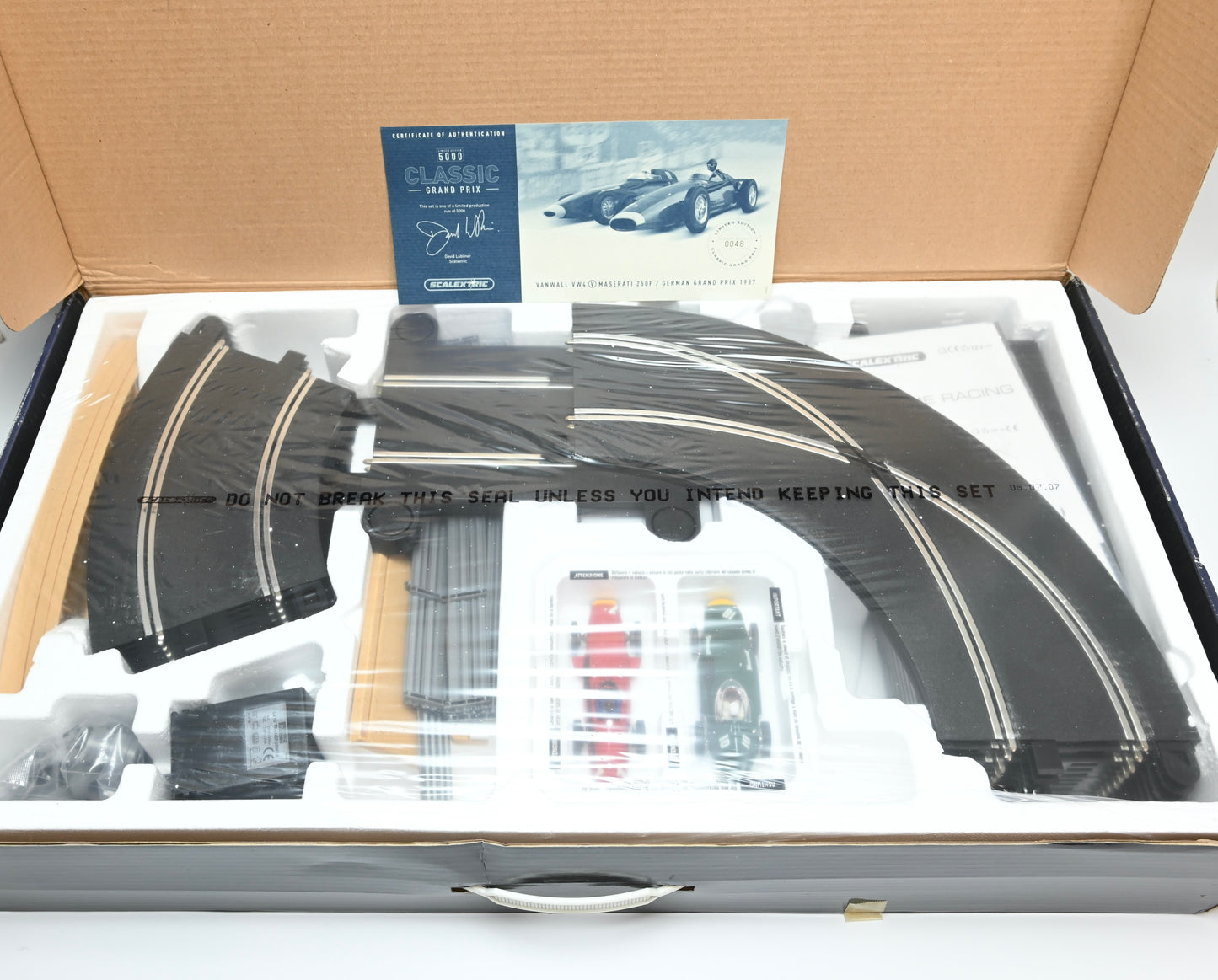 Scalextric C1159 „Classic Grand Prix“-Set – Neu und versiegelt (verblasst)