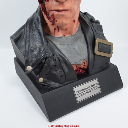 Terminator 2 Judgement Day:  Sideshow Collectibles T-800 Life Size Bust