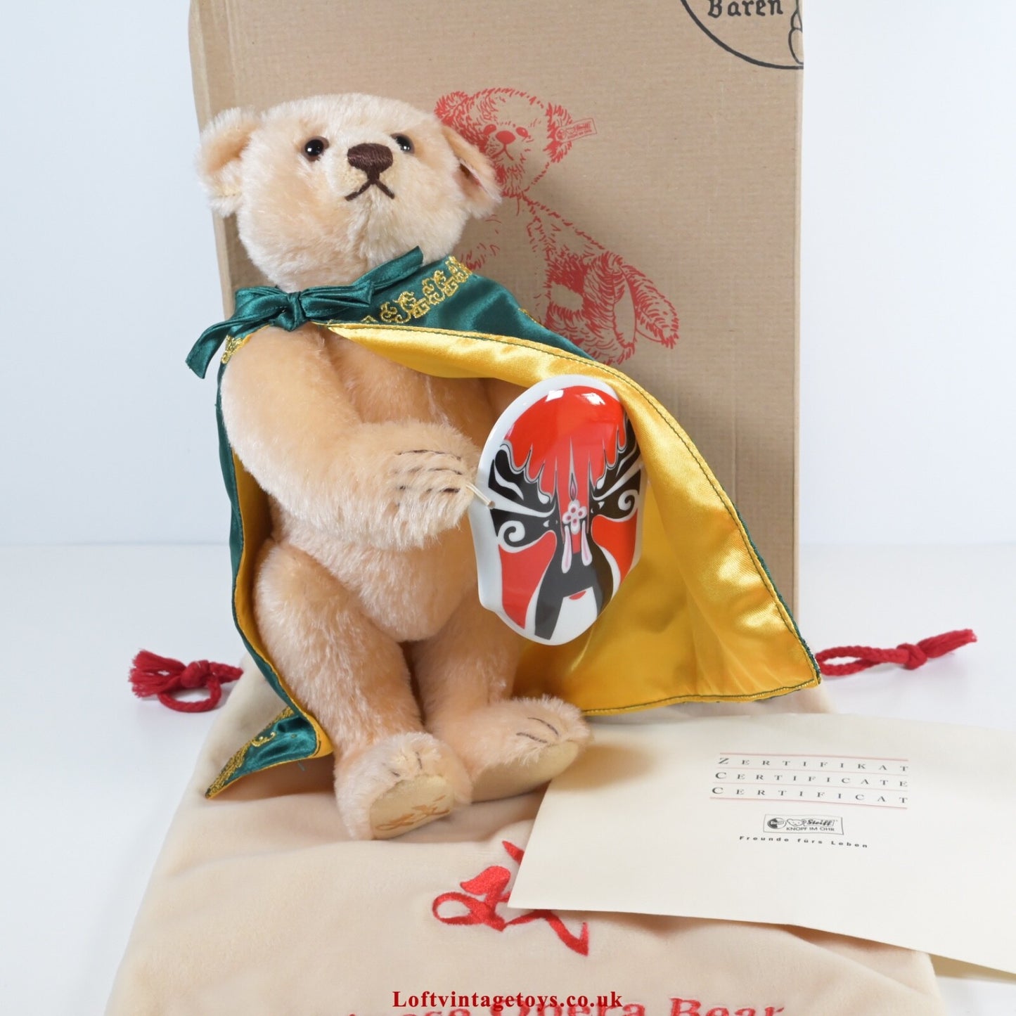 Steiff Chinese Opera Bear Ltd Edition von 1500, entworfen für Hongkong