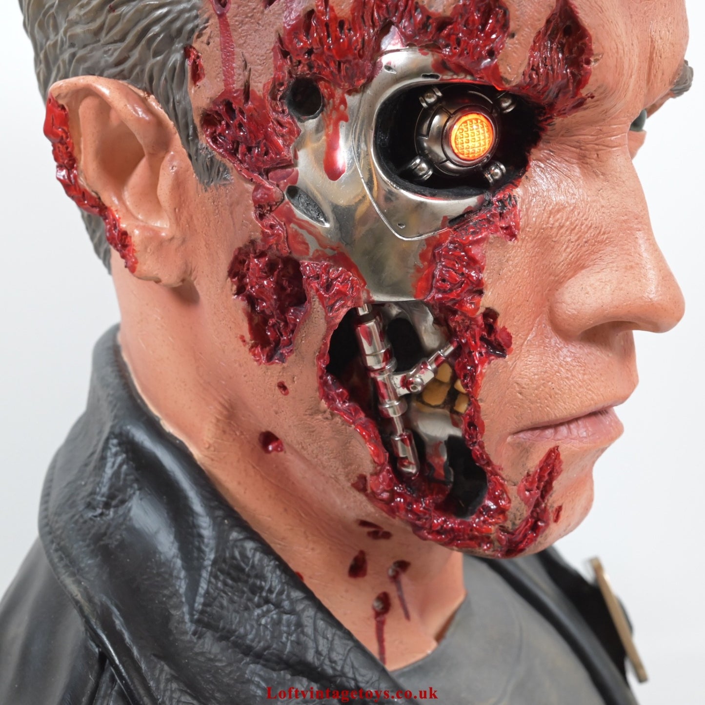 Terminator 2 Judgement Day:  Sideshow Collectibles T-800 Life Size Bust