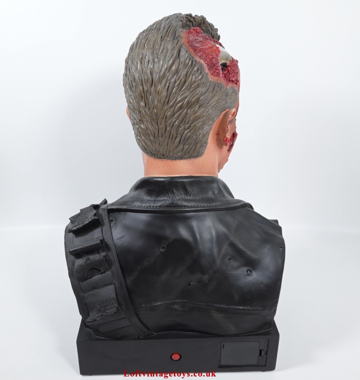 Terminator 2 Judgement Day:  Sideshow Collectibles T-800 Life Size Bust