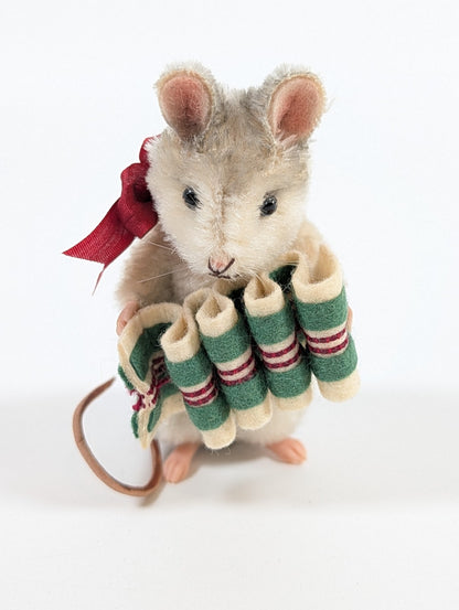 R. John Wright Christmas Mouse "Merry" - Ltd Ed of 350