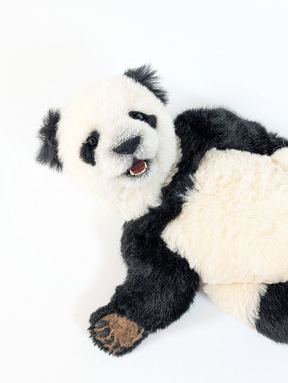 Karin De Lorenzo Artist Bear "Pandalinchen", Ltd Edition