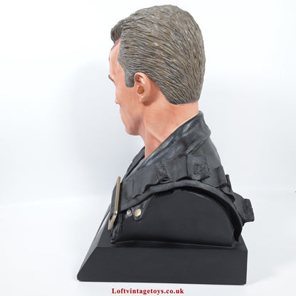 Terminator 2 Judgement Day:  Sideshow Collectibles T-800 Life Size Bust