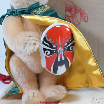 Steiff Chinese Opera Bear Ltd Edition von 1500, entworfen für Hongkong