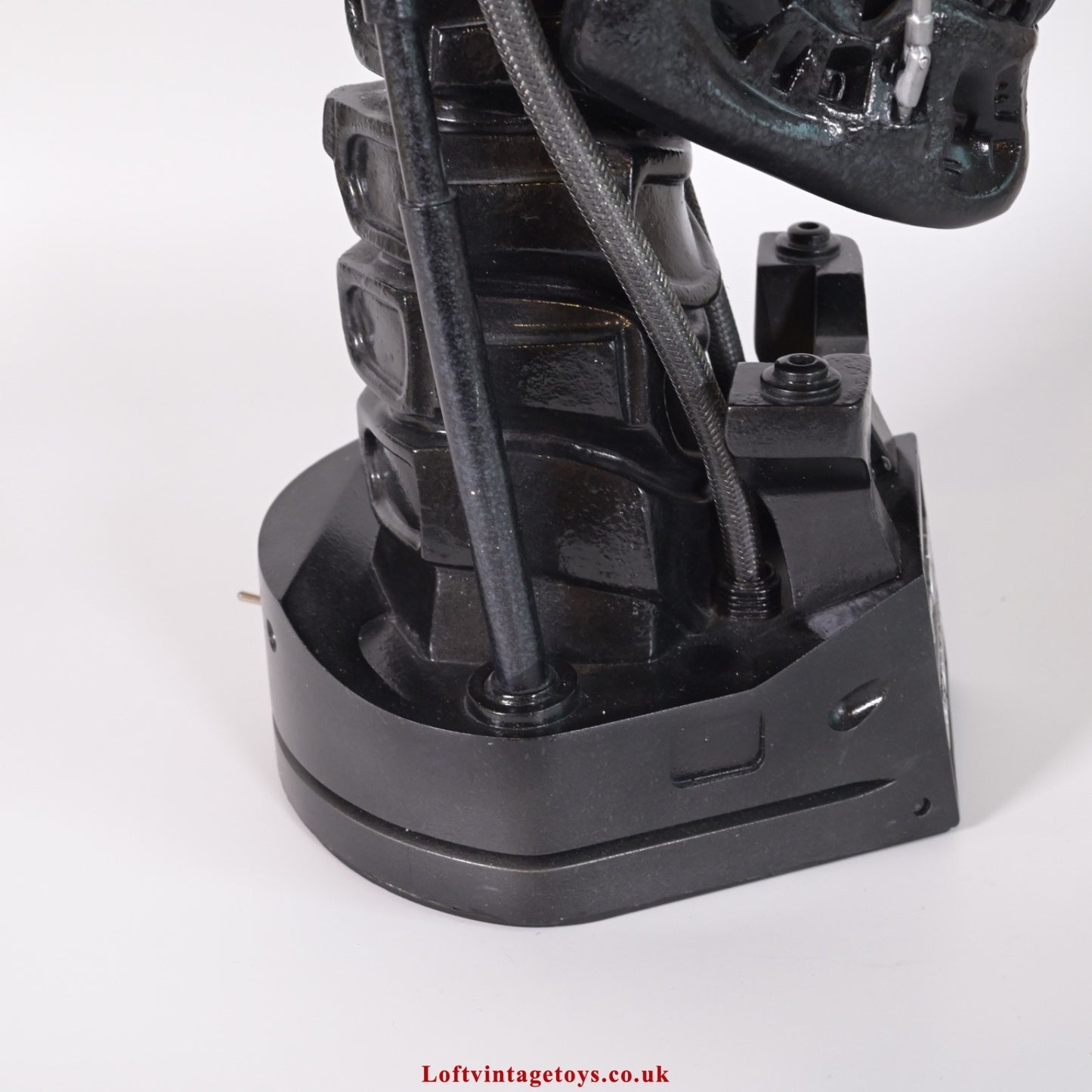 Sideshow 1:1 Scale Terminator Salvation T-700 Endoskull With Led Eyes